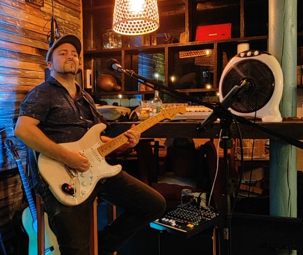 Los lunes quincenales: Noche de Blues, Jazz, Soul & Rock con Jimi Taylor en ChupaCabra Art Cocktail Bar